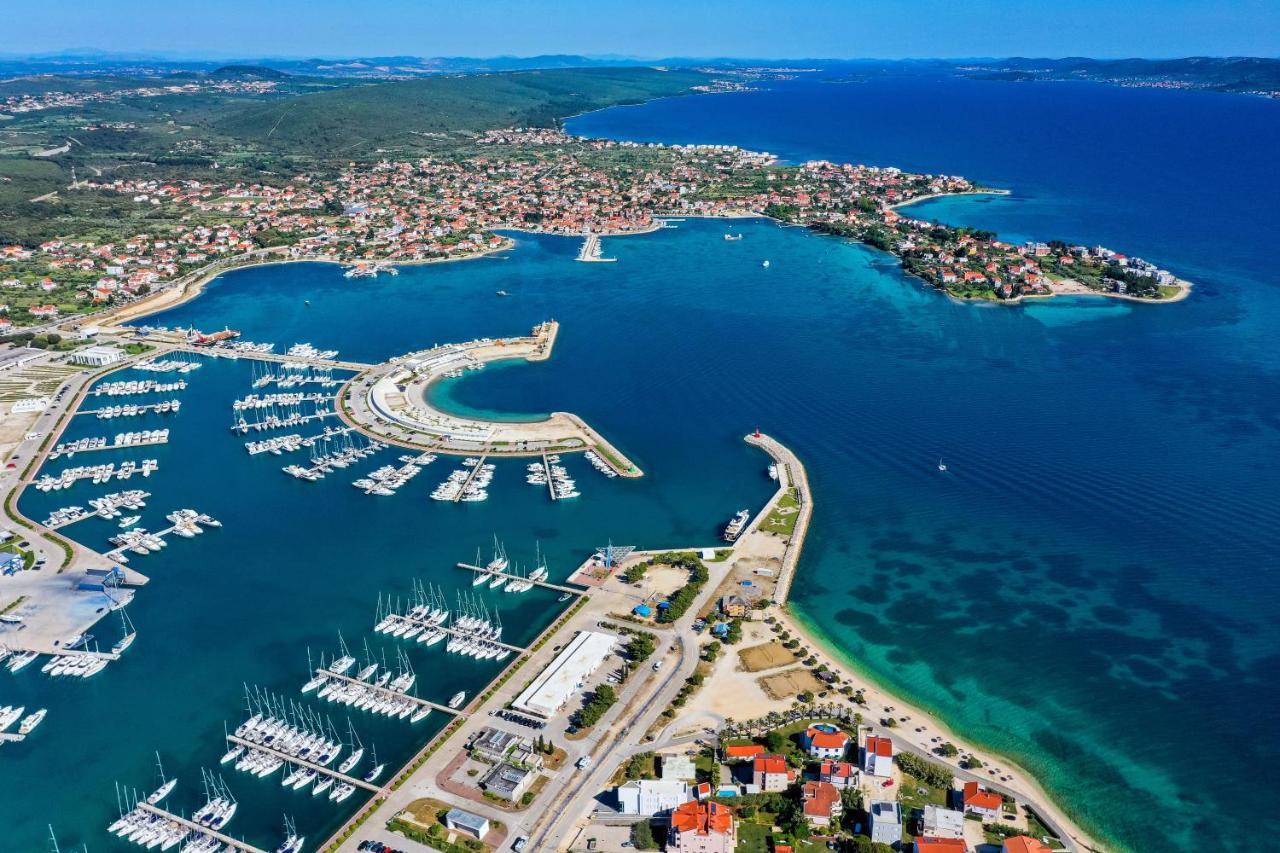 Apartments With A Parking Space Sukosan, Zadar - 14681 Exterior photo